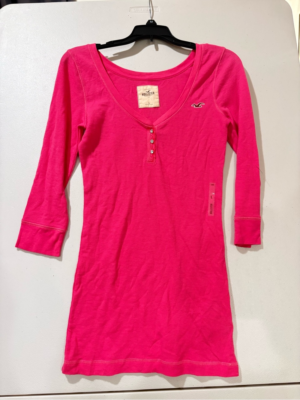 Vintage Y2K Hollister Hot Pink 3/4 Sleeve Henley Top NWT Rare - Picture 2 of 8